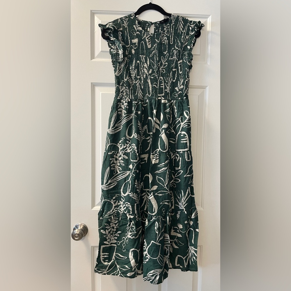 Green and White Patterned Dress Size L